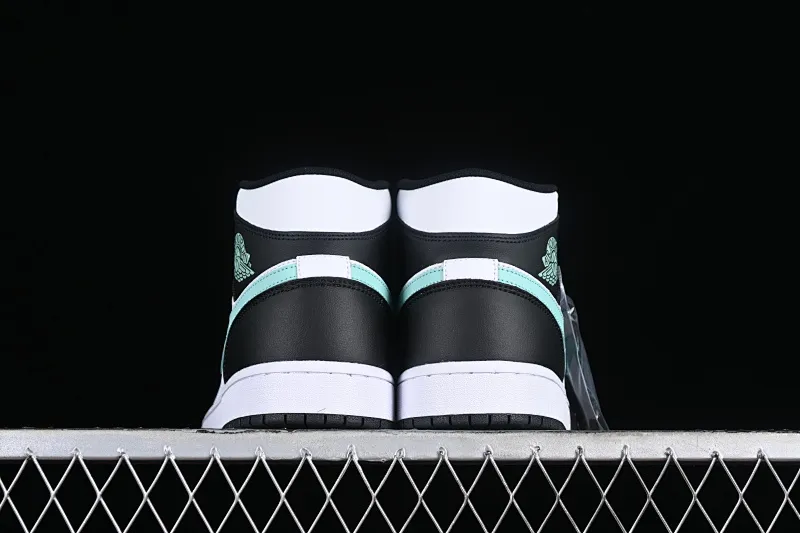 All categories Air Jordan Jordan series basketball shoes Air Jordan 1 Mid Air Jordan 1 Mid AJ1 Joe 1 white black green Chinese culture and leisure sneakers DQ8426-103